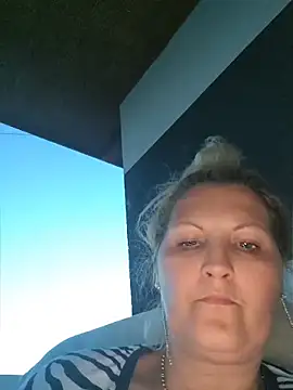 Divineblond online show from 05/31/26, 06:09