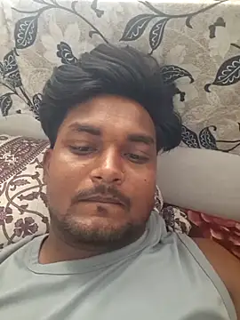 Snapshot of Gujju_here chatting on 05/04/26, 04:08 Gujju here online show from 05/04/26, 04:08