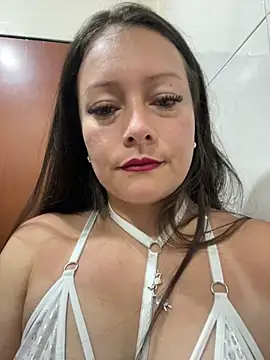 SamiiContreras  online show from 06/03/26, 02:33