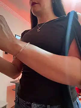 SamiiContreras  online show from 07/06/26, 11:07