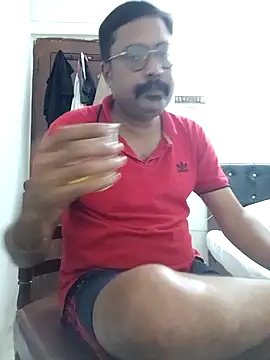 Snapshot of TamilRedchilli chatting on 05/02/26, 04:01 TamilRedchilli online show from 05/02/26, 04:01