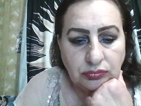LoaqLovew online show from 05/25/26, 07:47