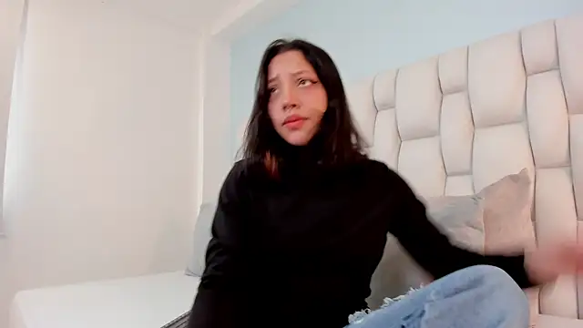 vayra moon online show from 06/03/26, 04:45