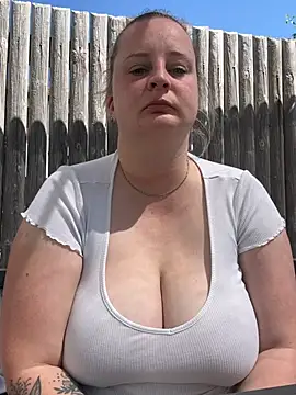 alluring eina online show from 05/01/26, 11:04