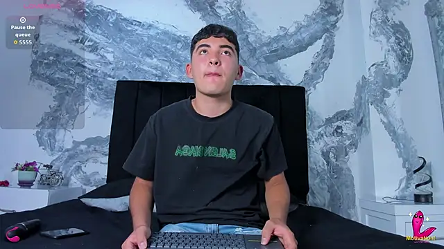 DylanBrownn  online show from 04/29/26, 08:37