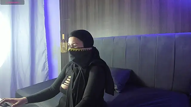 nadia tarik online show from 04/28/26, 01:04