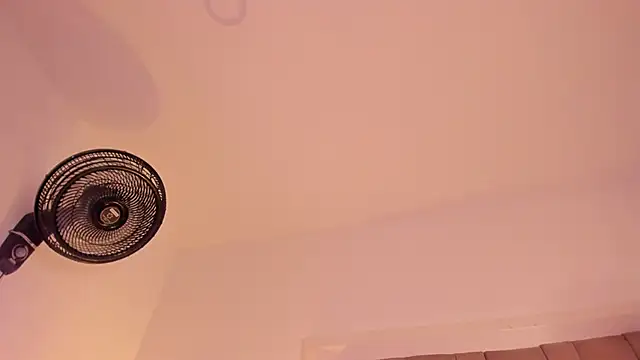 atenea lux online show from 04/23/26, 11:51