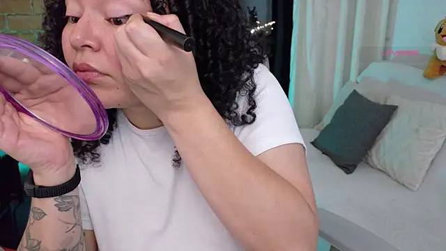 MissBronte online show from 06/01/26, 01:18