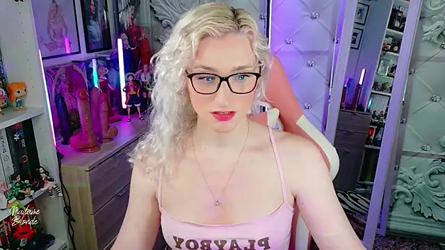 Madame Blonde online show from 06/03/26, 01:57