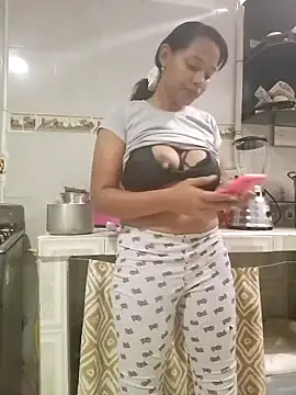 Snapshot of Stefany_03_ chatting on 06/28/26, 01:22 Stefany 03 online show from 06/28/26, 01:22