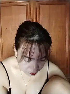 Snapshot of Squirt107 chatting on 07/15/26, 01:55 Squirt107 online show from 07/15/26, 01:55