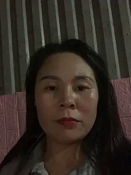 Snapshot of Helen-baby chatting on 04/27/26, 05:00 Helen-baby online show from 04/27/26, 05:00