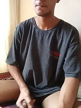 Snapshot of skinny_raj chatting on 06/19/26, 09:02 skinny raj online show from 06/19/26, 09:02