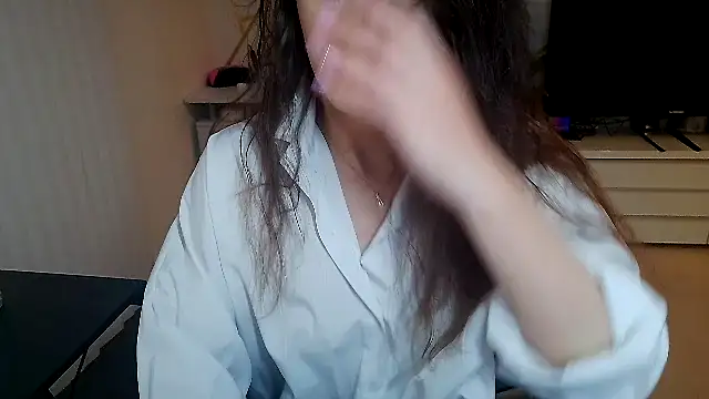 khalessi13 online show from 05/04/26, 09:33