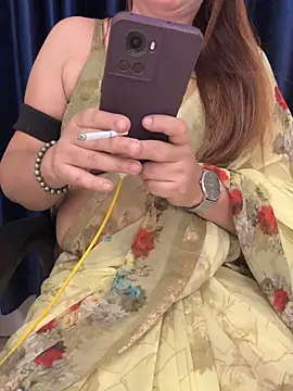 Naughty-Shreenn online show from 04/26/26, 05:43