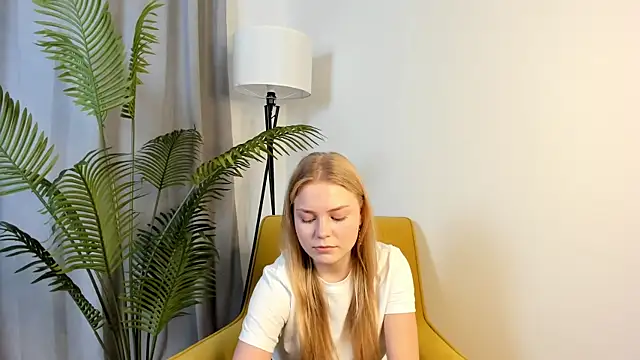 LavonaMadlem online show from 05/13/26, 10:34