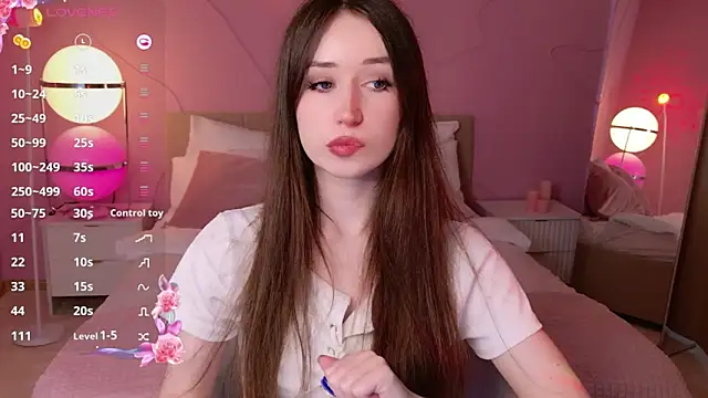 AliceLidelle online show from 06/17/26, 01:45