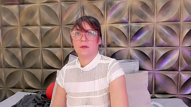 Gaia rougee online show from 05/23/26, 01:15