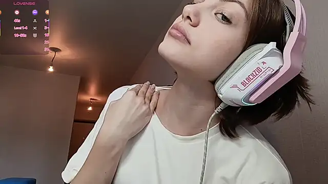 LinaFlamie online show from 05/03/26, 10:54