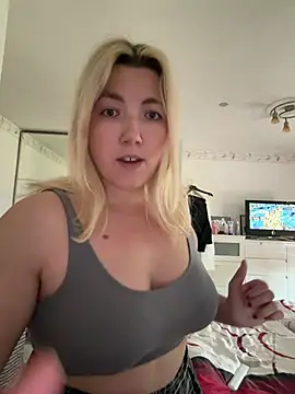 LaurasStar online show from 05/09/26, 12:10