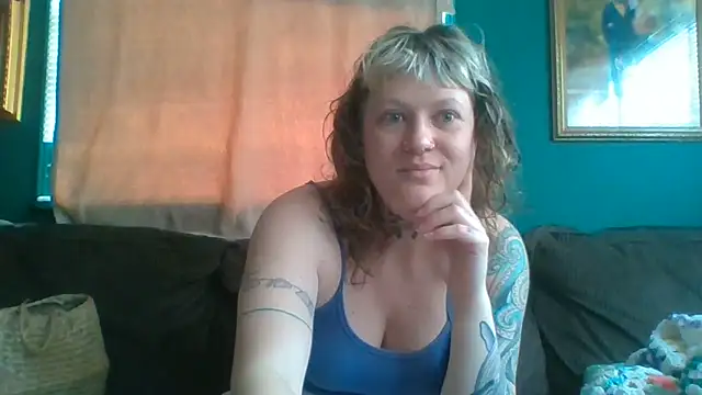 RosieSwitchBitch online show from 06/15/26, 10:39