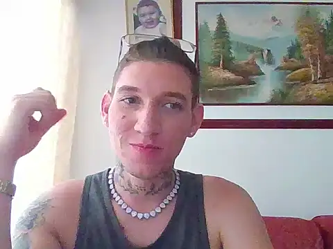 Snapshot of gonzalez_2001 chatting on 07/07/26, 10:47 gonzalez 2001 online show from 07/07/26, 10:47