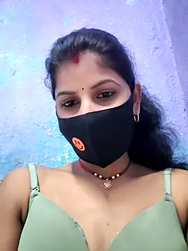 Snapshot of RUHI_1143 chatting on 07/06/26, 08:11 RUHI 1143 online show from 07/06/26, 08:11