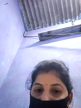 Snapshot of RUHI_1143 chatting on 07/13/26, 08:06 RUHI 1143 online show from 07/13/26, 08:06