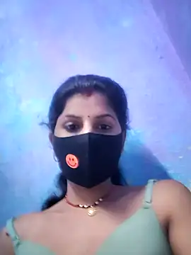 Snapshot of RUHI_1143 chatting on 07/14/26, 02:05 RUHI 1143 online show from 07/14/26, 02:05
