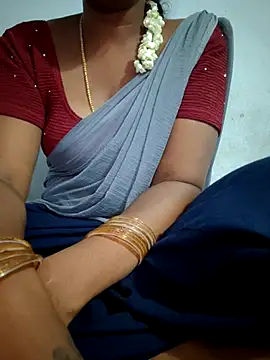 Tamil Hot HoneyBee online show from 06/26/26, 02:43