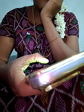 Tamil Hot HoneyBee online show from 07/07/26, 04:33