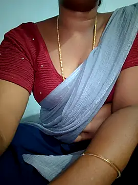 Tamil Hot HoneyBee online show from 07/08/26, 05:06