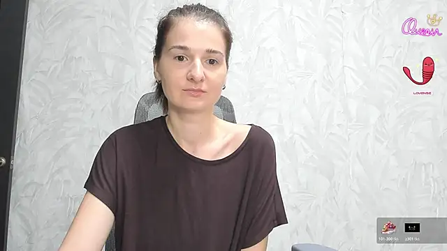 Snapshot of KetrinaEll chatting on 05/29/26, 04:32 KetrinaEll online show from 05/29/26, 04:32