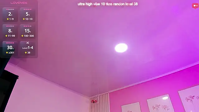 Ariana west  online show from 05/02/26, 12:43