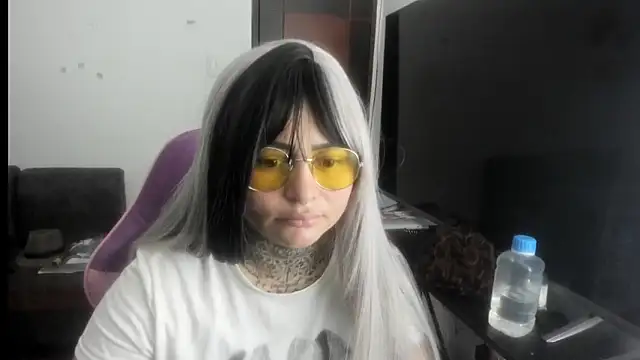 romina23 online show from 05/19/26, 10:27