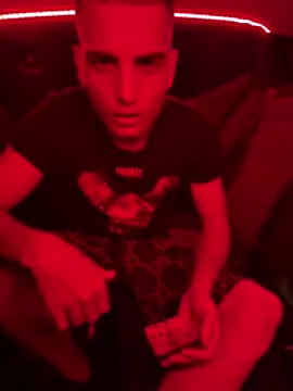 Milanese22 online show from 04/26/26, 07:11