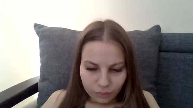  Linsyy ee  online show from 05/15/26, 10:11