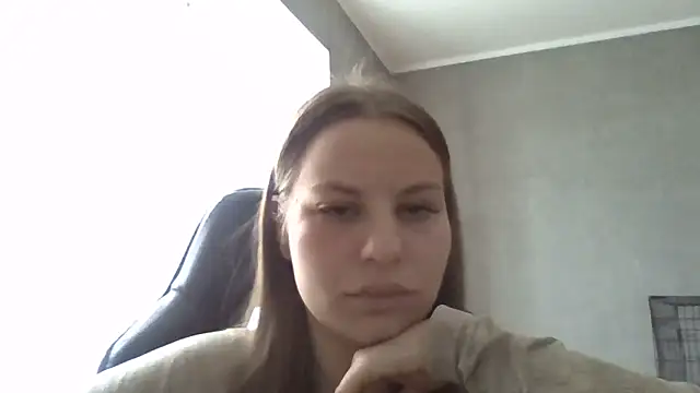  Linsyy ee  online show from 06/02/26, 11:23