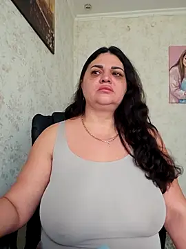 Snapshot of -CUTE-EVVIL- chatting on 05/10/26, 06:29 -CUTE-EVVIL- online show from 05/10/26, 06:29