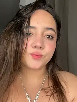 violettmonroe2 online show from 05/05/26, 03:03
