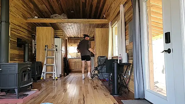 NakedCabinLife online show from 04/24/26, 09:28