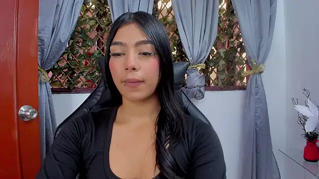 Sofia Browm online show from 06/15/26, 05:37