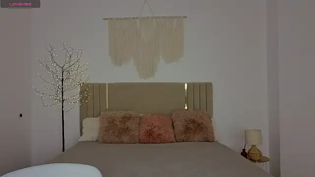 Magic bunnyy  online show from 07/13/26, 05:43