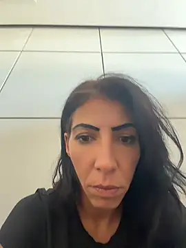 Snapshot of Yasmiinee chatting on 06/16/26, 12:19 Yasmiinee online show from 06/16/26, 12:19