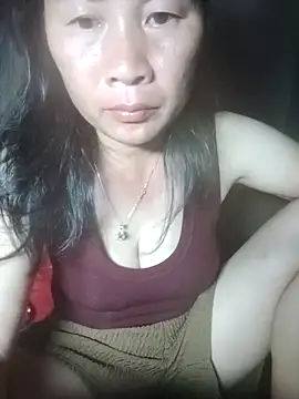 Snapshot of Lella_01 chatting on 06/20/26, 01:14 Lella 01 online show from 06/20/26, 01:14