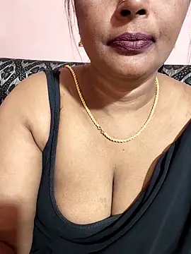 Sunitha-tamilponu online show from 04/28/26, 06:46