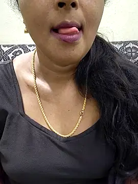 Sunitha-tamilponu online show from 07/20/26, 05:15