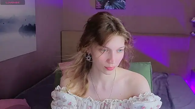 Snapshot of Emily_Cartex chatting on 07/10/26, 05:34 Emily Cartex online show from 07/10/26, 05:34