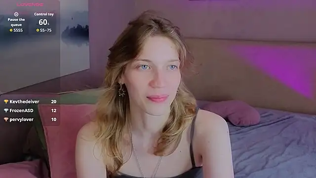 Snapshot of Emily_Cartex chatting on 07/14/26, 10:21 Emily Cartex online show from 07/14/26, 10:21