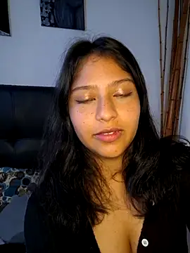 vaioletpoet online show from 06/28/26, 04:57